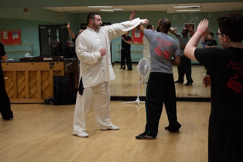 Aun Loon Gwan Kung Fu and Tai Chi School | 3600 Dutchmans Ln, Louisville, KY 40205, USA | Phone: (502) 797-1414