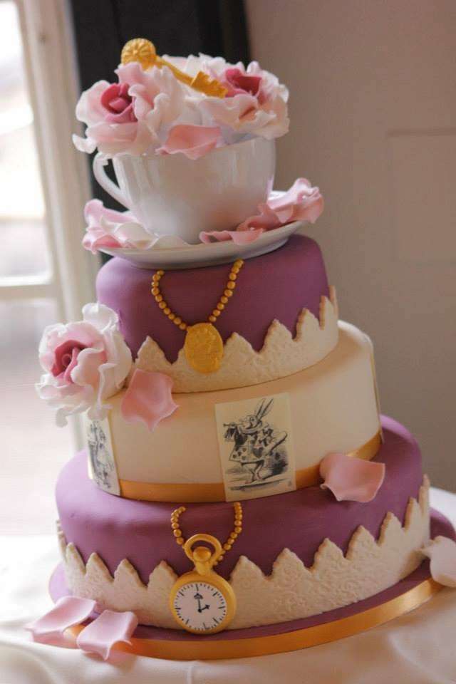 Sugar Strandz cakes and Events | unit 4a, oak lands farm estate, goatsmoor lane, stock CM4 9RH, UK | Phone: 07881 294394