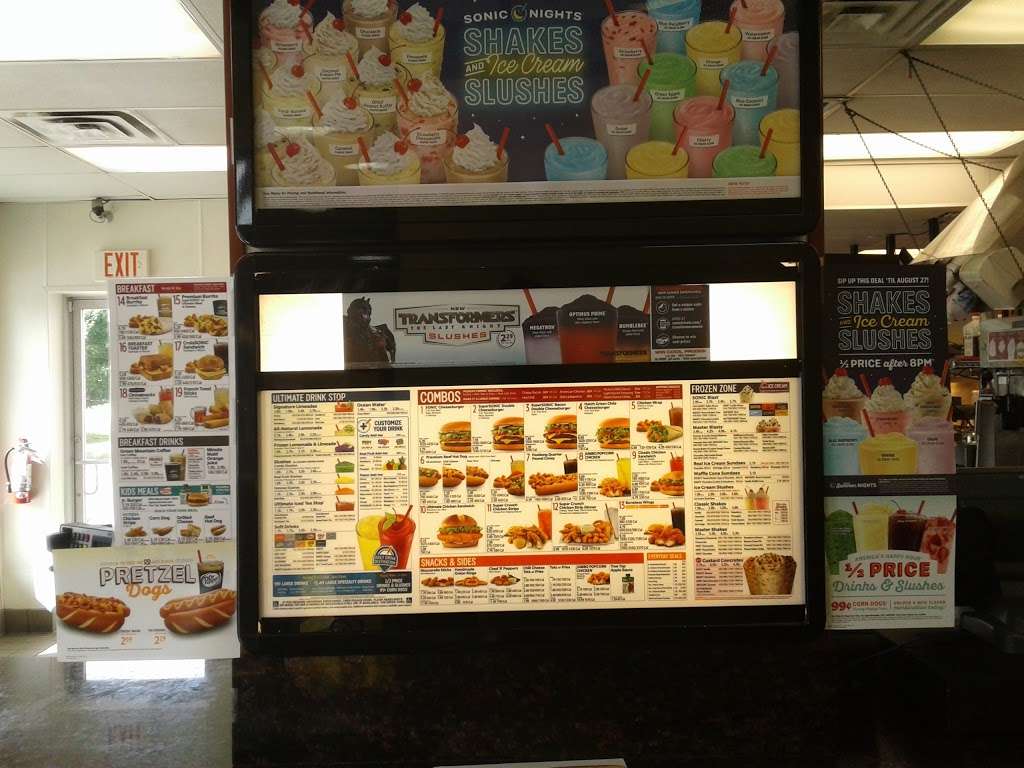 Sonic Drive-In | 1920 S Beltline Rd, Dallas, TX 75253, USA | Phone: (972) 286-7840