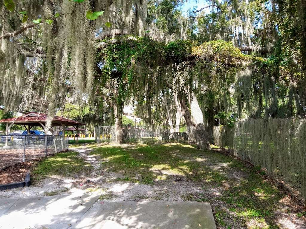 Lake Miona Park | 10501 County Rd 115, The Villages, FL 32162, USA