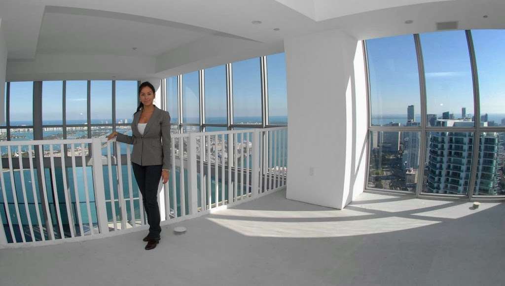 Real Estate Agent Johanna Bassols | 1000 5th St #200, Miami Beach, FL 33139, USA | Phone: (786) 270-1743