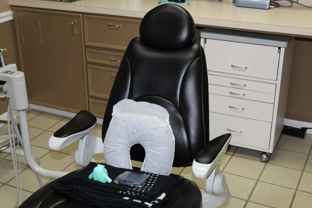 Conroe Dental Health | 901 Hillcrest Dr, Conroe, TX 77301, USA | Phone: (936) 756-8115