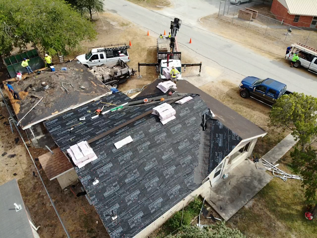 GC Services Roofing and Construction LLC | 8241 Roy Ln, San Antonio, TX 78250, USA | Phone: (210) 846-7677