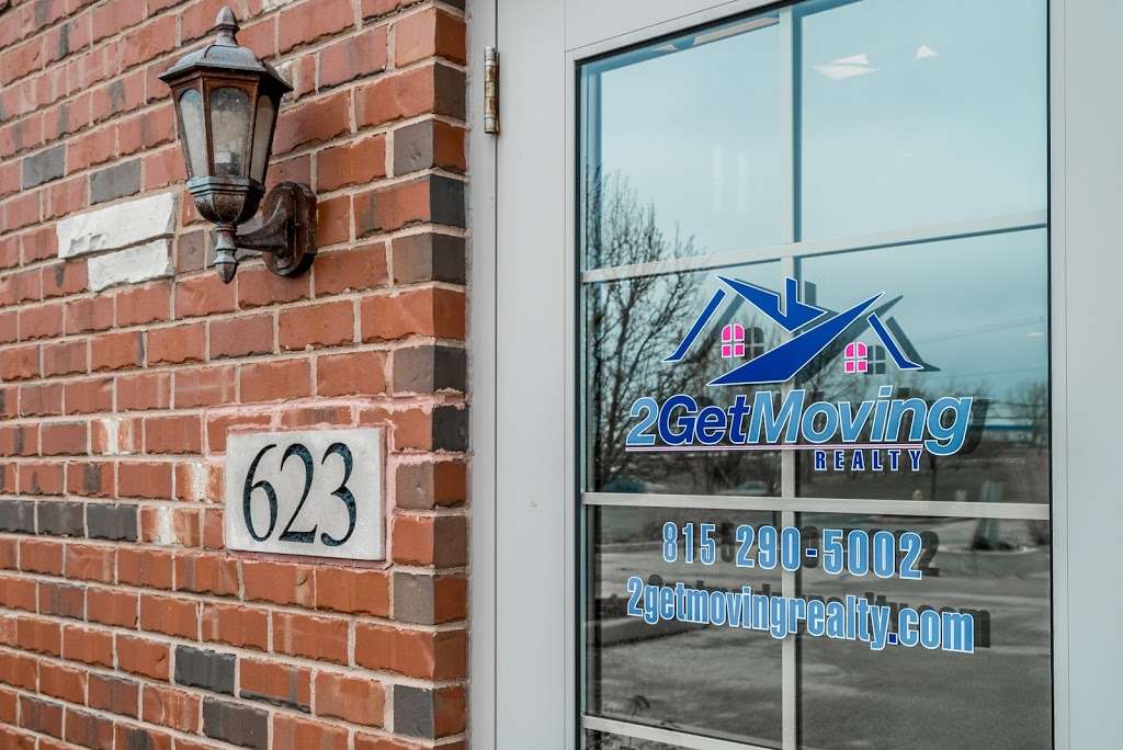 2 Get Moving Realty | 623 W Mondamin St, Minooka, IL 60447, USA | Phone: (815) 290-5002