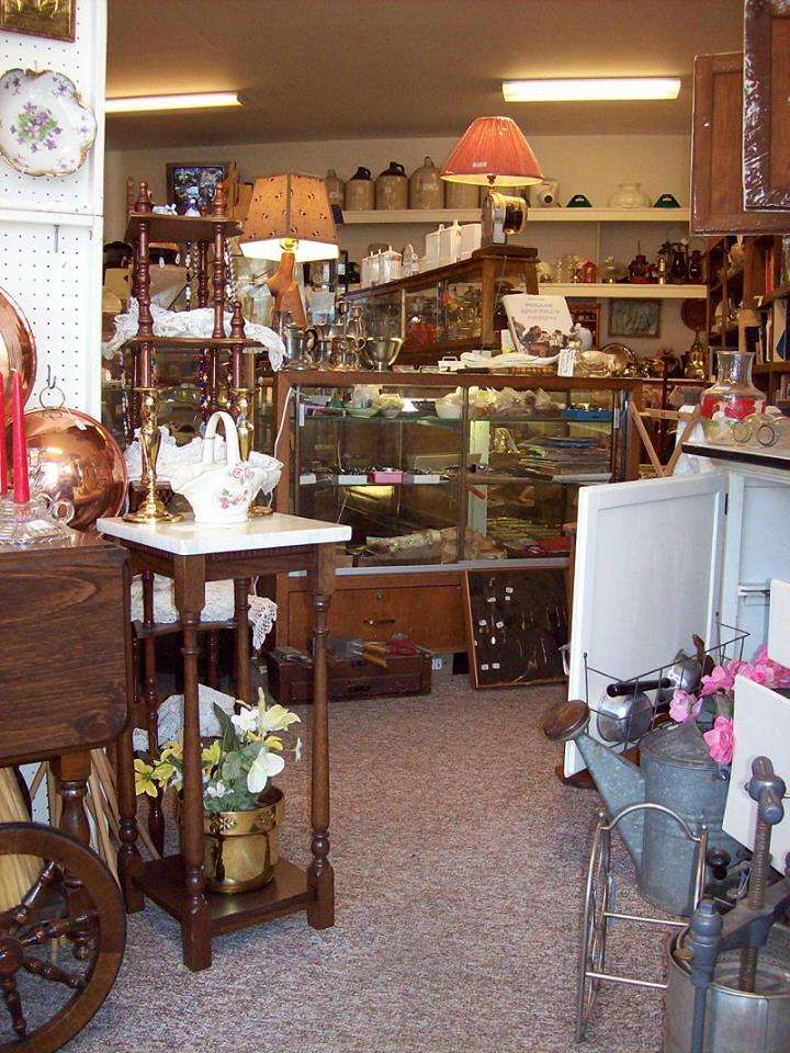 Solid Brass Fine Antiques | 5509 Broadway Rd, Richmond, IL 60071 | Phone: (815) 678-4411