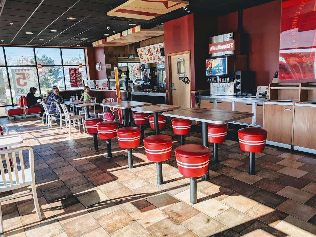 KFC | 297 S Schmale Rd, Carol Stream, IL 60188, USA | Phone: (630) 480-7483