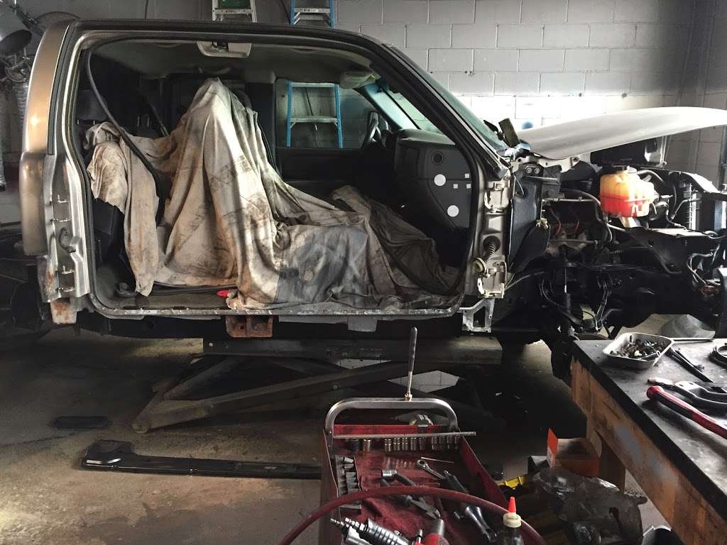 Churchmans Auto Services | 202 E 6th St E, New Castle, DE 19720, USA | Phone: (302) 326-1100