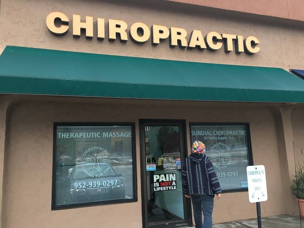 Sundial Chiropractic and Massage | 5757 Sanibel Dr #11, Minnetonka, MN 55343, USA | Phone: (952) 939-0297