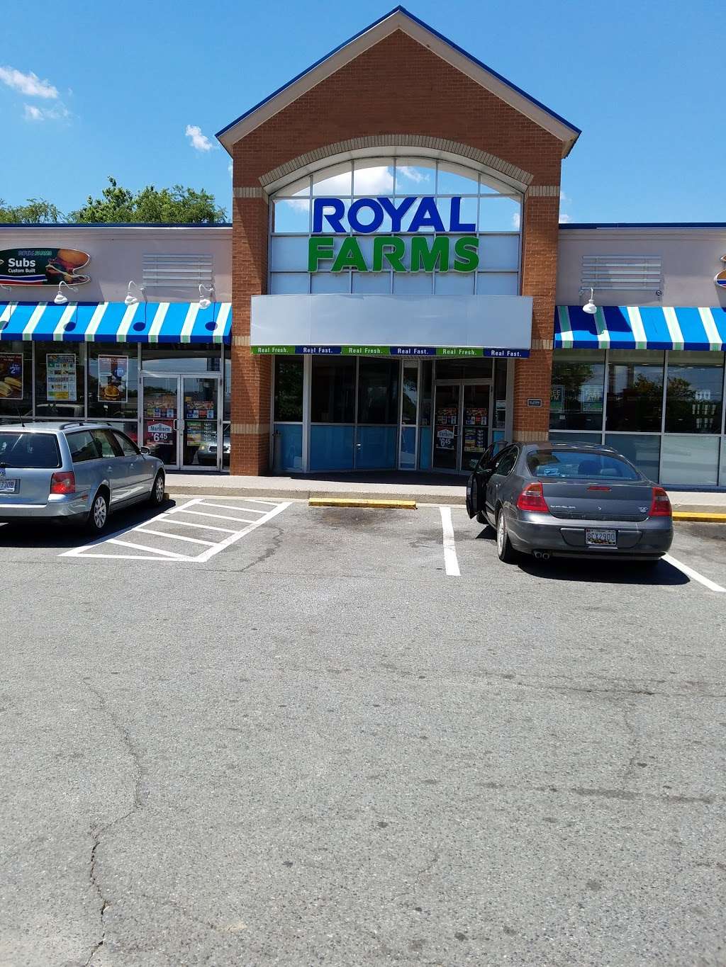 Royal Farms | 25 Augustine Herman Hwy, Elkton, MD 21921 | Phone: (410) 620-5786