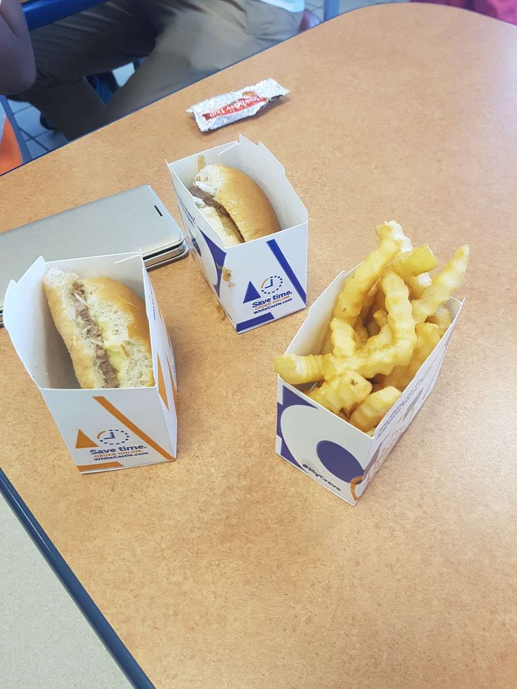 White Castle | 2231 IL-59, Joliet, IL 60435, USA | Phone: (815) 436-5915