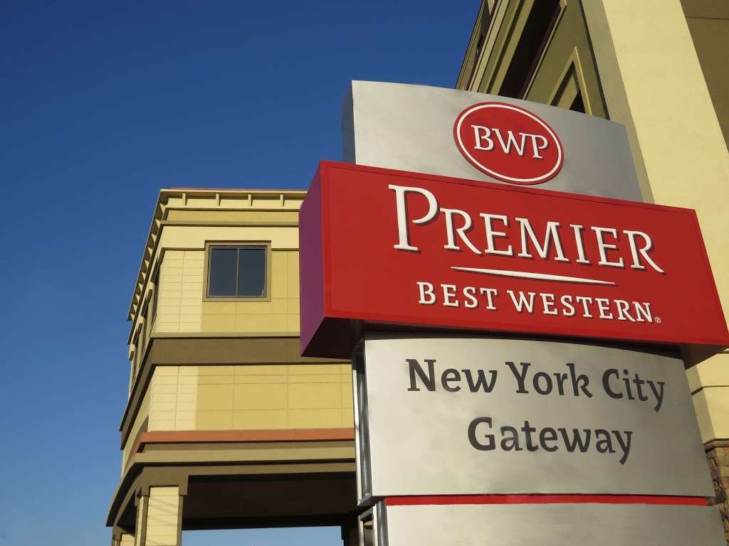 Best Western Premier NYC Gateway Hotel | 2650 Paterson Plank Rd, North Bergen, NJ 07047, USA | Phone: (201) 758-5770