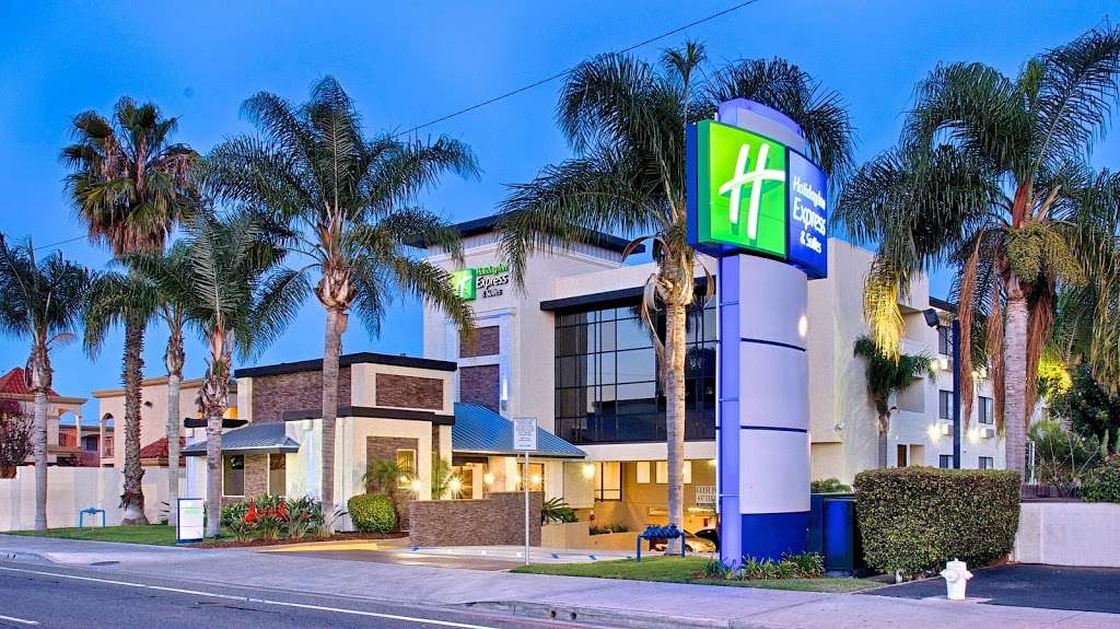 Holiday Inn Express & Suites Costa Mesa | 2070 Newport Blvd, Costa Mesa, CA 92627 | Phone: (949) 631-6000