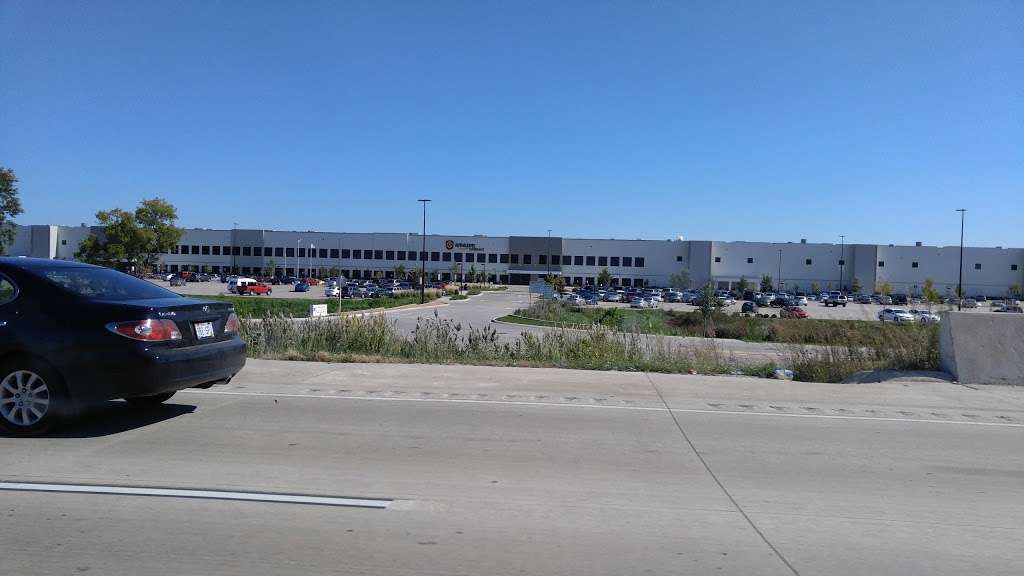 MKE1 Amazon Fulfillment Center | 3501 120th Ave, Kenosha, WI 53144, USA | Phone: (262) 859-0001