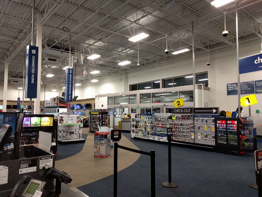 Best Buy | 700 N Edwards Blvd, Lake Geneva, WI 53147, USA | Phone: (262) 348-9269