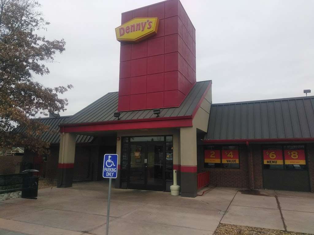 Dennys | 3291 Youngfield Service Rd, Golden, CO 80401, USA | Phone: (303) 279-6659