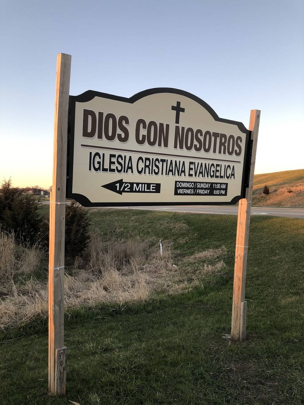DIOS CON NOSOTROS, IGLESIA CRISTIANA EVANGELICA | 140 River Dr, Johnson Creek, WI 53038, USA