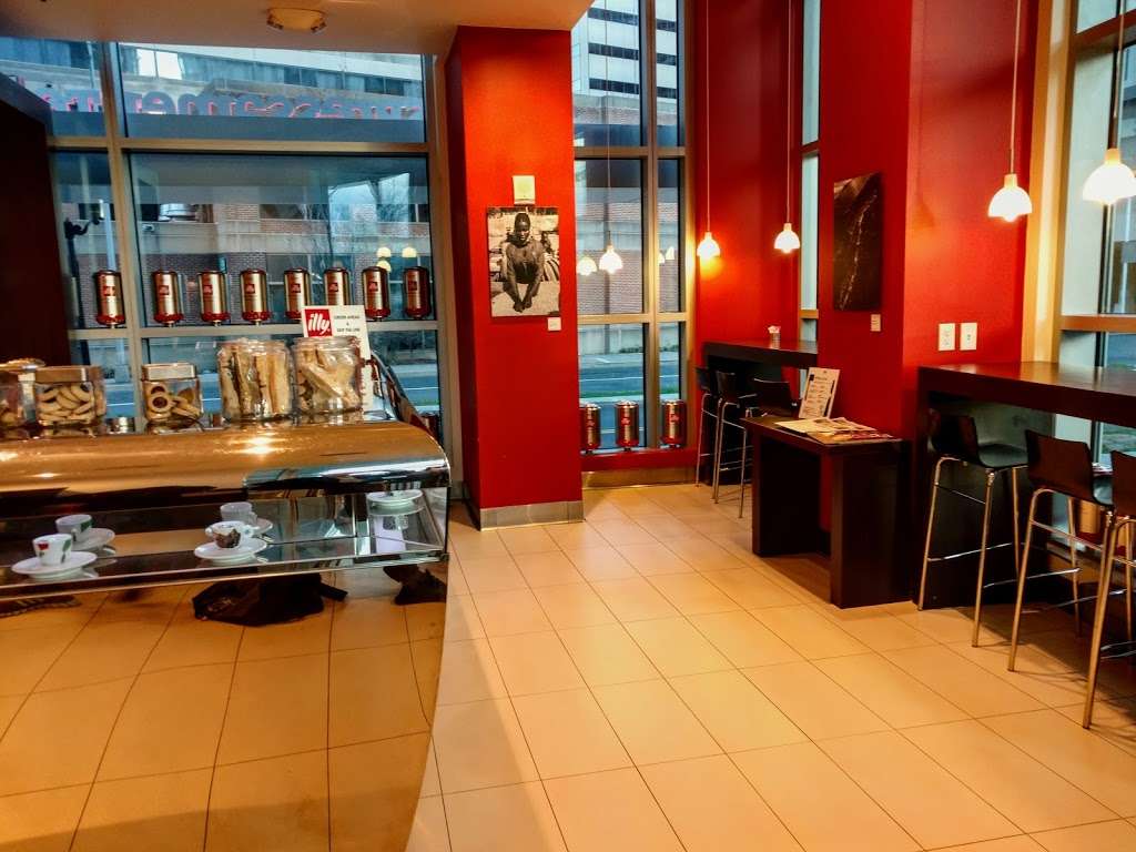 Espressamente Illy | 2800 Potomac Ave, Arlington, VA 22202, USA | Phone: (703) 413-1300