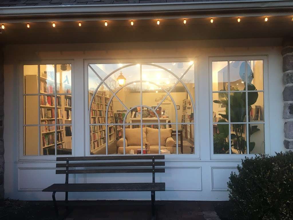 The Lahaska Bookshop | Peddlers Village Store, 162 Carousel Ln & Rte 263 A, Lahaska, PA 18931, USA | Phone: (267) 544-5131