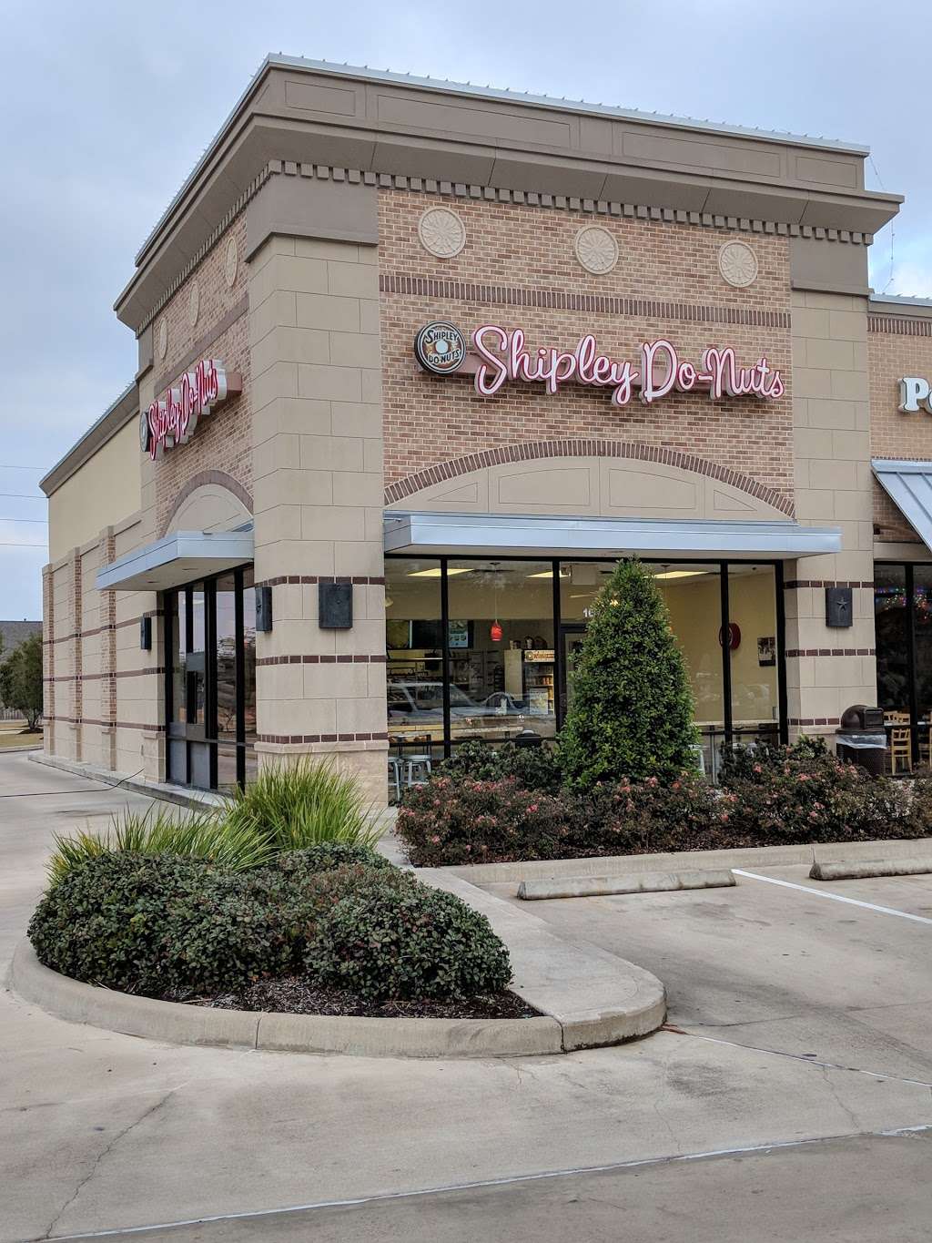 Shipley Do-Nuts | 27110 Cinco Ranch Blvd #100, Katy, TX 77494, USA | Phone: (281) 394-5002