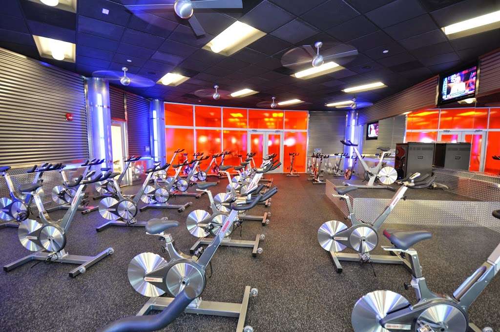 Onelife Fitness | 42365 Soave Dr, Brambleton, VA 20148, USA | Phone: (703) 774-9500