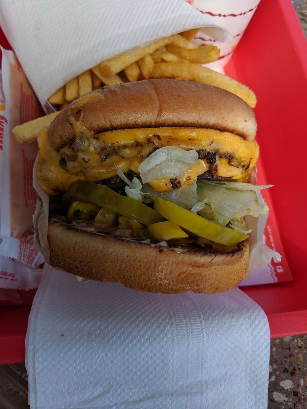 In-N-Out Burger | 4041 N Lakewood Blvd, Long Beach, CA 90808 | Phone: (800) 786-1000