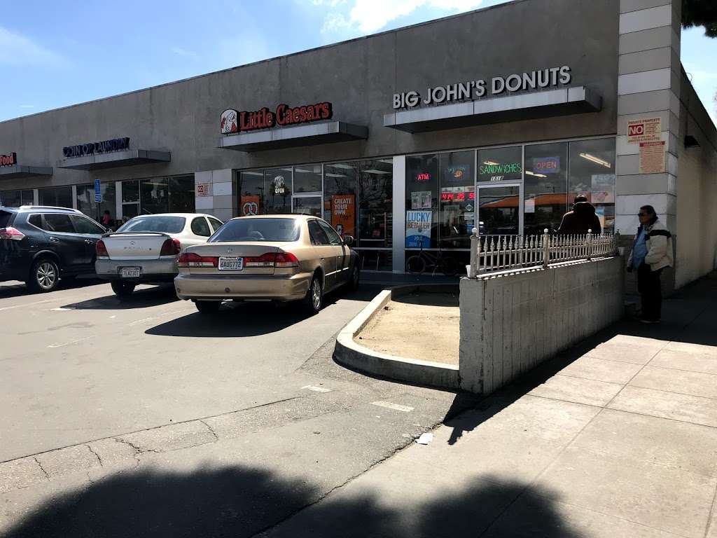 Big Johns Donuts | 1516 W Willow St, Long Beach, CA 90810, USA | Phone: (562) 427-4613