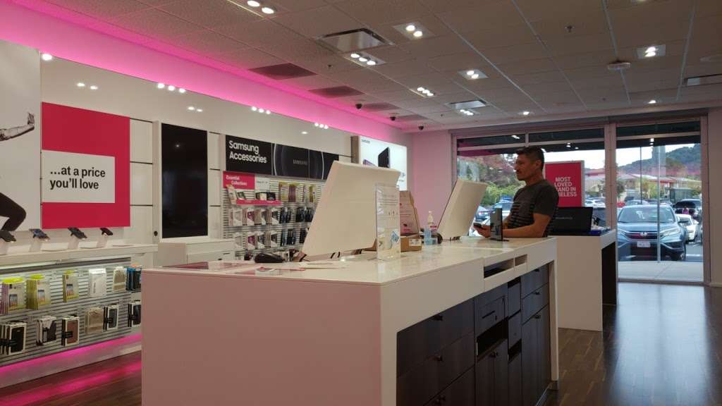 T-Mobile | 2708 Pinole Valley Rd, Pinole, CA 94564, USA | Phone: (510) 223-3672