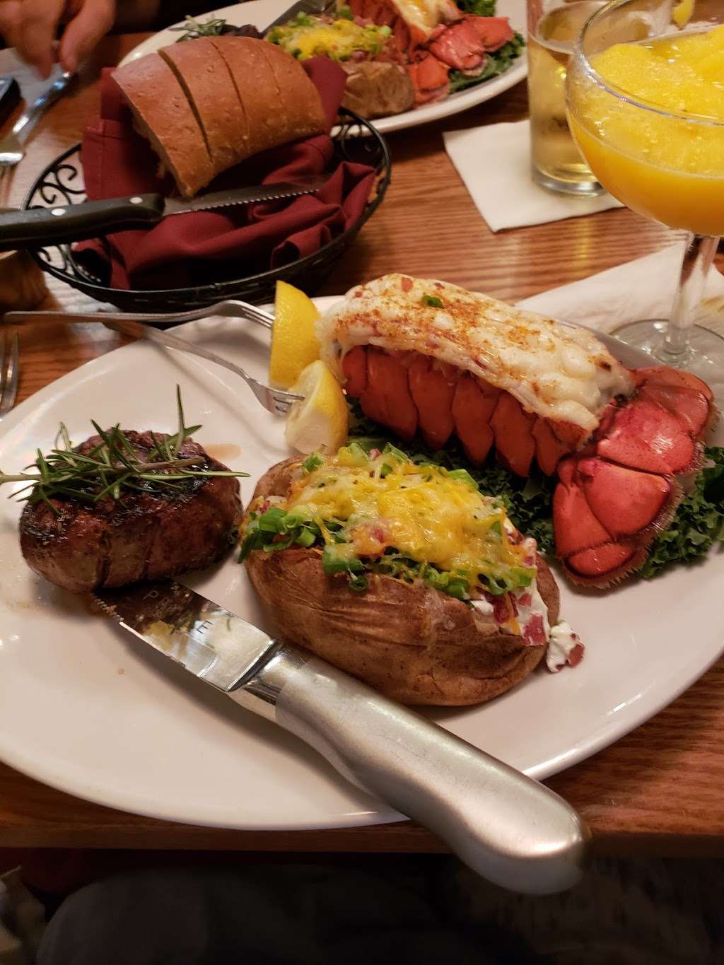 Prime Steak House | 325 Stoke Park Rd, Bethlehem, PA 18017, USA | Phone: (610) 882-4070