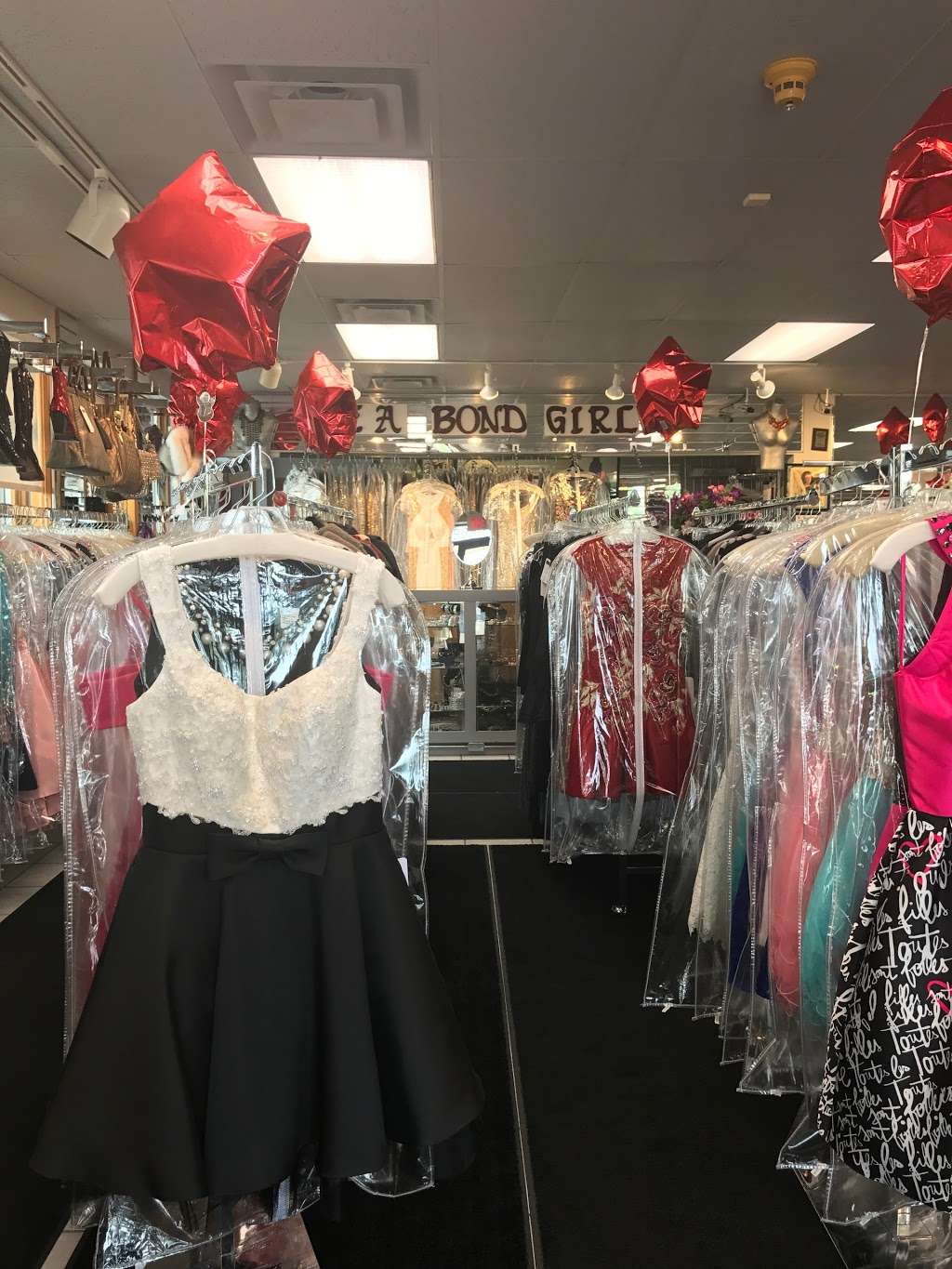 Kimberly Bond Boutique | D, 8650 W 159th St, Orland Park, IL 60462 | Phone: (708) 460-0474