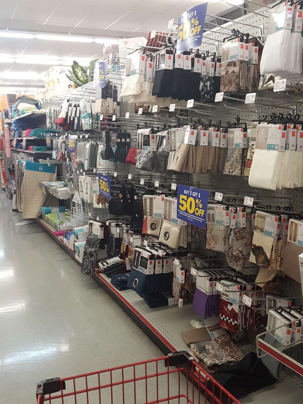 Family Dollar | 851 Heckle Blvd #110, Rock Hill, SC 29730, USA | Phone: (803) 792-0899