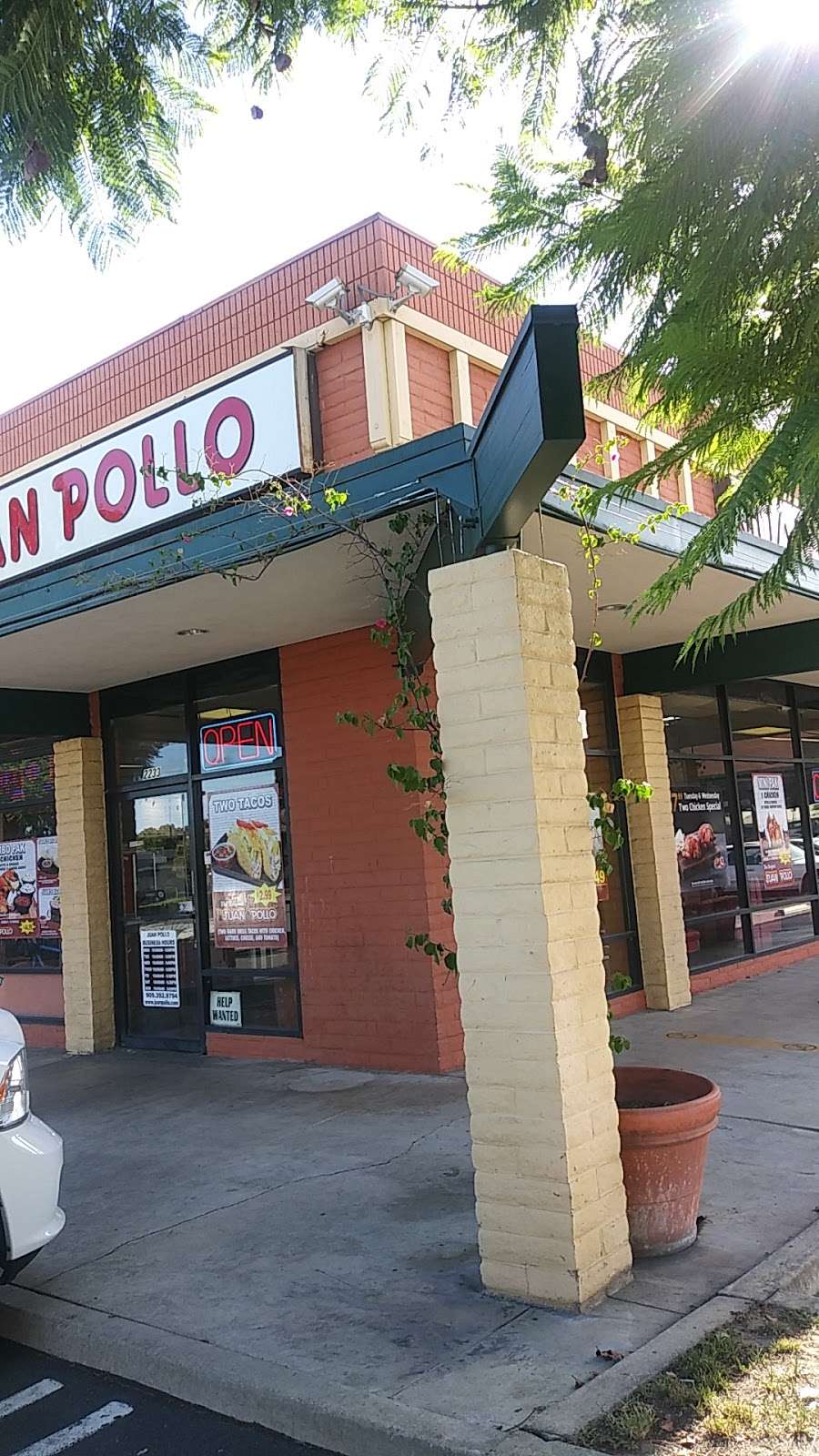 Juan Pollo | 2233 N Garey Ave, Pomona, CA 91767, USA | Phone: (909) 392-9794