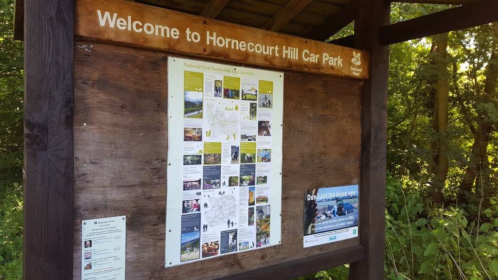 Hornecourt Hill Car Park | 2 Horne Ct Hill, Horley RH9 8JR, UK
