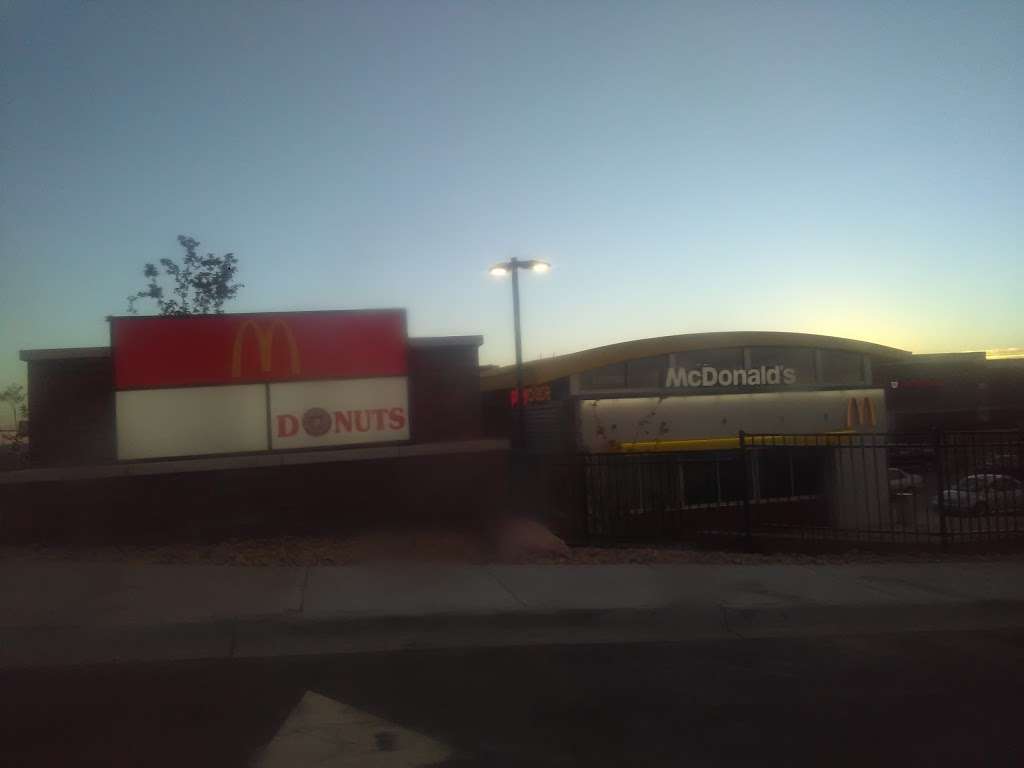 McDonalds | 25701 E Smoky Hill Rd, Aurora, CO 80016, USA | Phone: (303) 766-0760