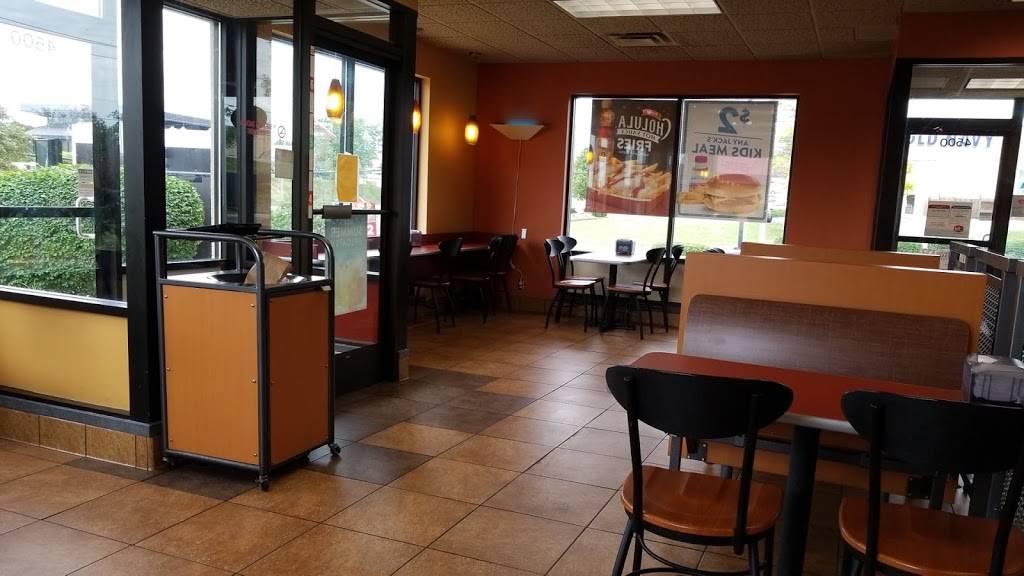 Jack in the Box | 4500 Lemay Ferry Rd, St. Louis, MO 63129, USA | Phone: (314) 487-2285