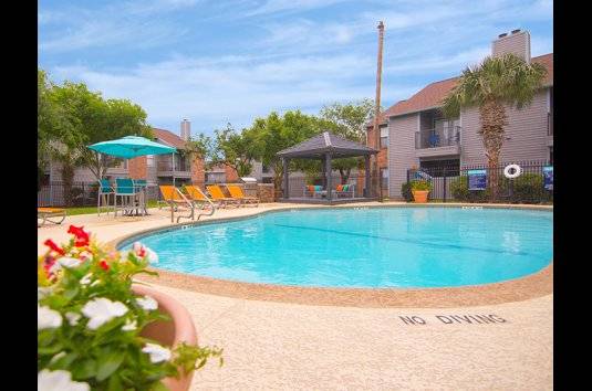 Waters Edge Apartments | 9320 S Padre Island Dr, Corpus Christi, TX 78418, USA | Phone: (361) 937-1486