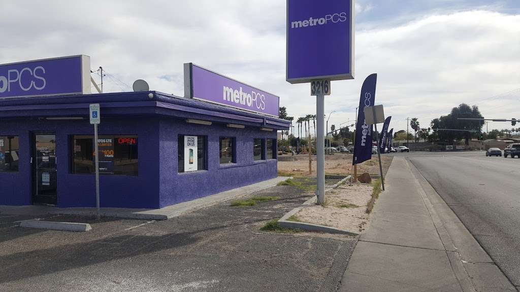 Metro by T-Mobile | 3216 Civic Center Dr, North Las Vegas, NV 89030, USA | Phone: (702) 388-0030
