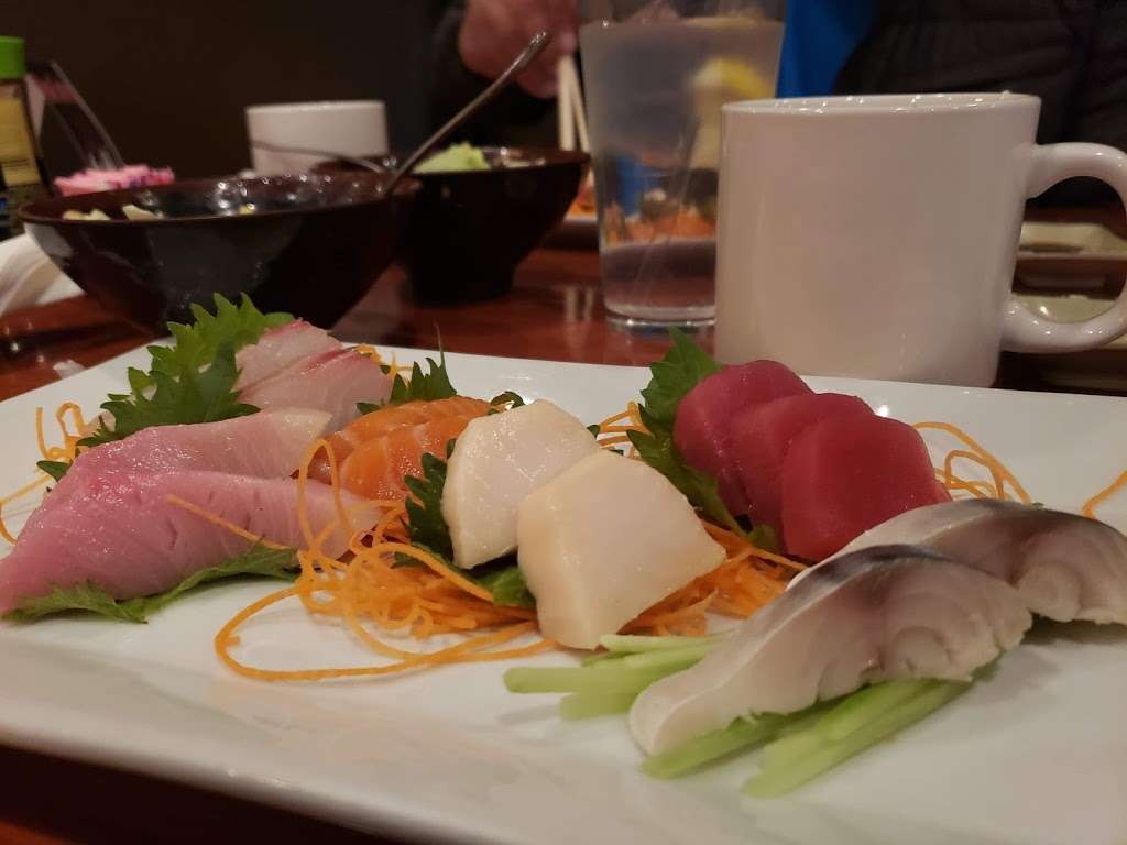 Takumi sushi | 1853 Pearland Pkwy #117, Pearland, TX 77581 | Phone: (281) 997-2800