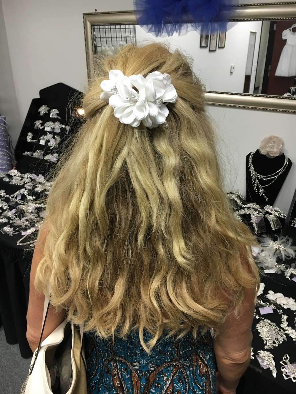 Bridal Accessories Outlet | 4115 Schaefer Ave, Chino, CA 91710, USA | Phone: (909) 364-1698