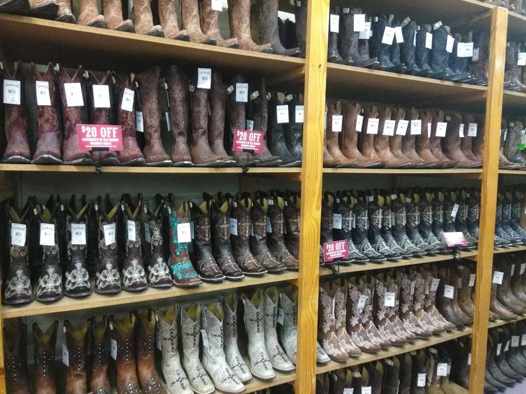 Cavenders Boot City | 13580 East Fwy, Houston, TX 77015, USA | Phone: (713) 450-3434