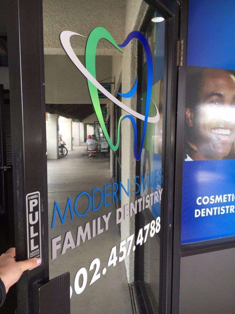Modern Smiles Family Dentistry | 4022 E Greenway Rd Suite 12, Phoenix, AZ 85032, USA | Phone: (602) 457-4788