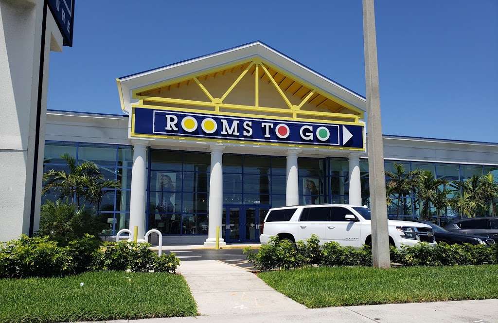 Rooms To Go Furniture Store | 2121 Okeechobee Blvd Suite A, West Palm Beach, FL 33409, USA | Phone: (561) 616-8335