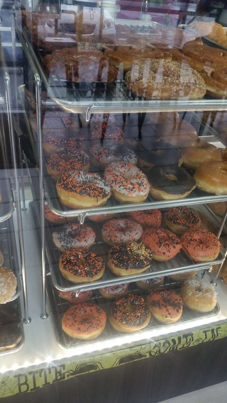 Michelles Donuts | 13758 1/2 Roscoe Blvd, Panorama City, CA 91402, USA | Phone: (818) 810-6794