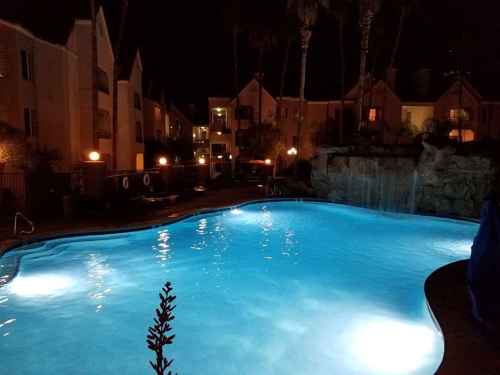 Holiday Inn Club Vacations at Desert Club Resort | 3950 Koval Ln, Las Vegas, NV 89109, USA | Phone: (877) 783-5882