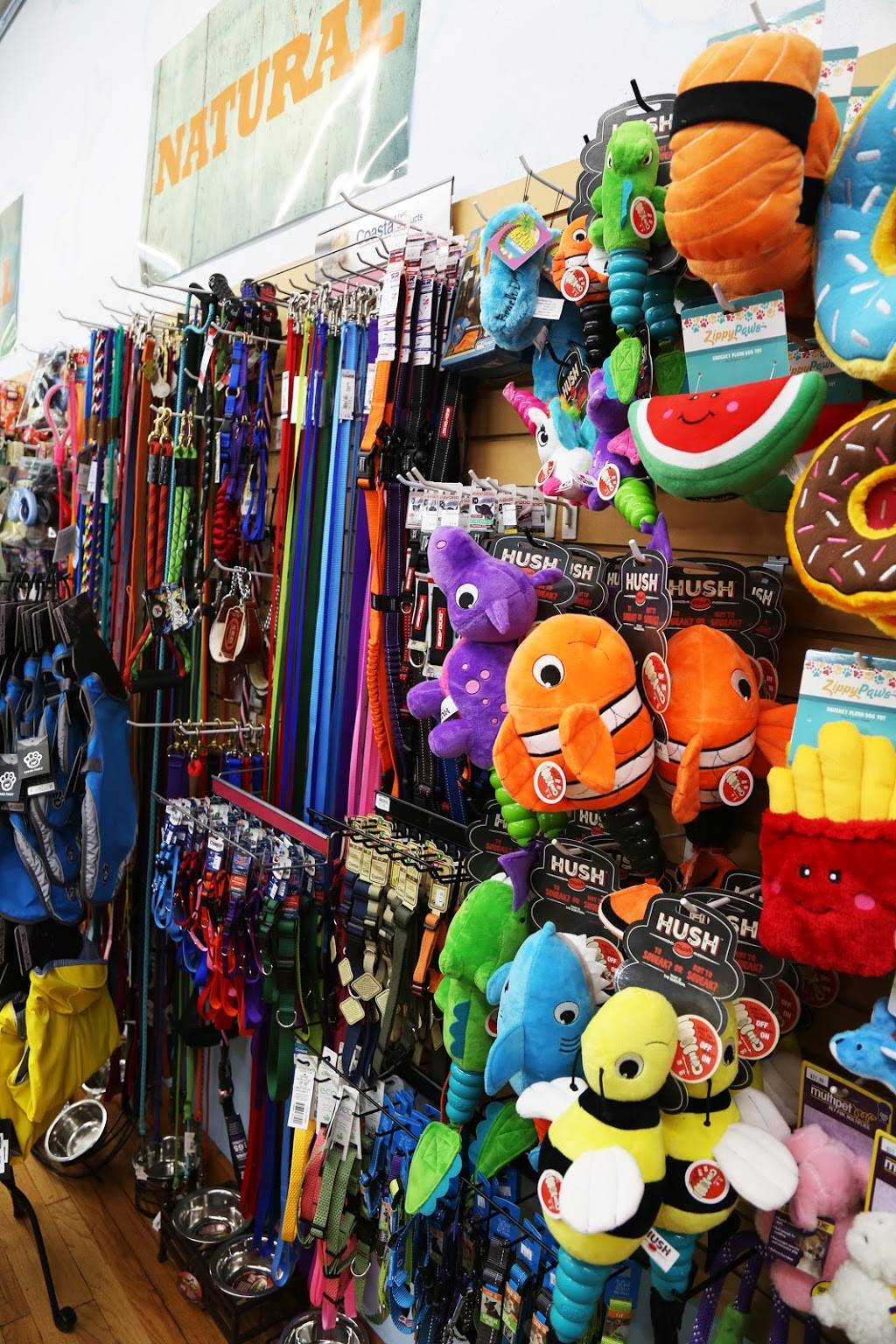 Cijis Natural Pet Supplies | 2260 Kearney St, Denver, CO 80207, USA | Phone: (303) 322-8000