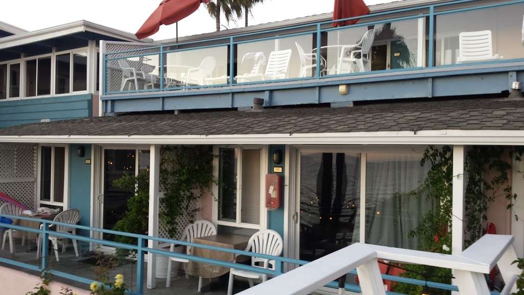 Laguna Riviera Beach Resort | 825 S Coast Hwy, Laguna Beach, CA 92651, USA | Phone: (949) 494-1196