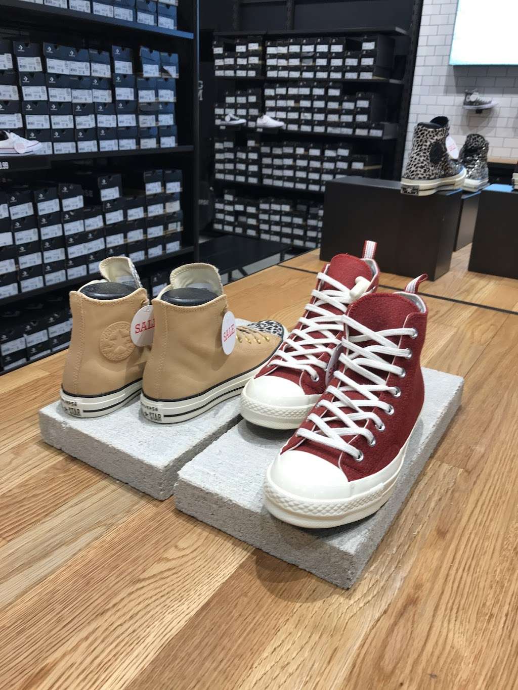 Converse Store | 11401 NW 12th St Space 458, Miami, FL 33172, USA | Phone: (305) 629-3927