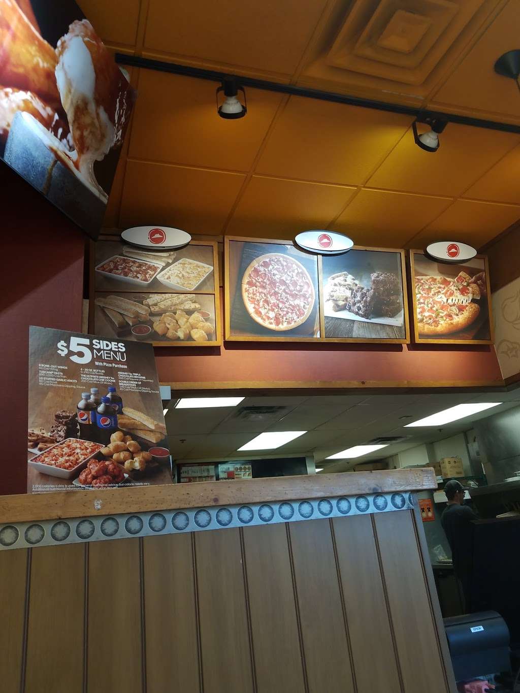 Pizza Hut | 10685 W Indian School Rd #J, Avondale, AZ 85392, USA | Phone: (623) 772-1553