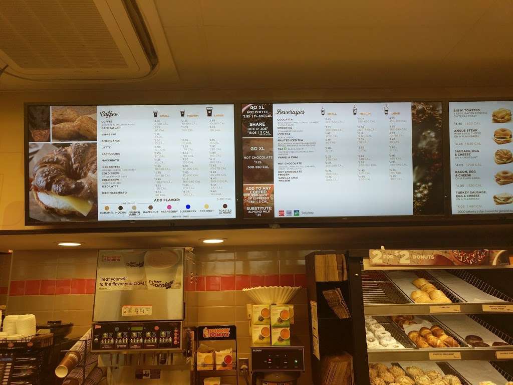 Dunkin Donuts | 4 Connecticut Turnpike, Fairfield, CT 06825, USA | Phone: (203) 927-5261