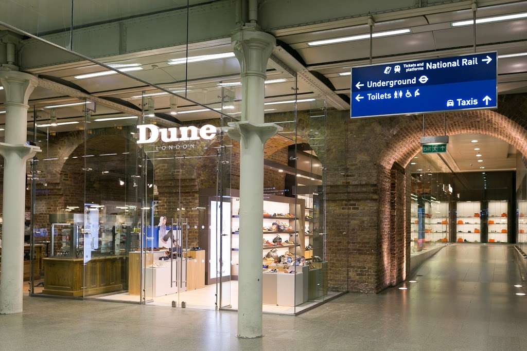 Dune | Unit 5A St Pancras International Station, Kings Cross, London N1C 4QL, UK | Phone: 020 7833 8962