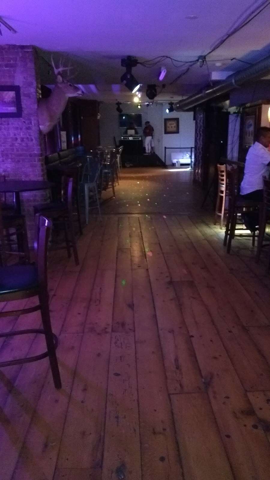 Mar De Copas | 102 Liberty St, Newburgh, NY 12550, USA | Phone: (845) 670-7025